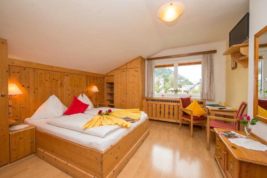 Hotel Pension Hubertus Zell am See Phòng bức ảnh