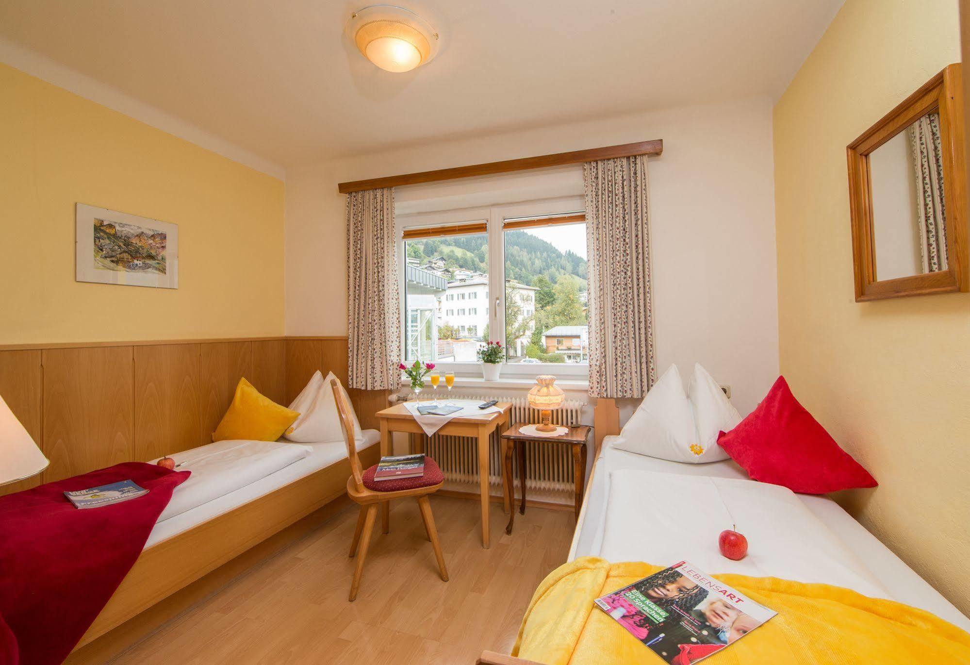 Hotel Pension Hubertus Zell am See Ngoại thất bức ảnh